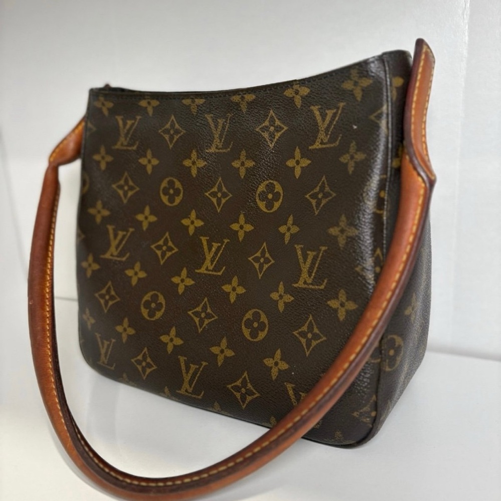 Louis Vuitton authentic vintage Classic Monogram looping Shoulder Bag